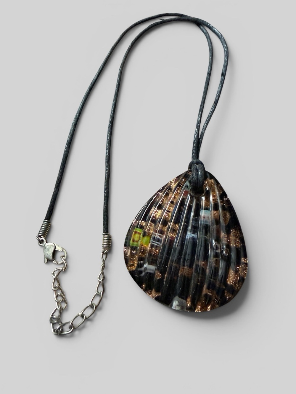 Black and Gold Glass Teardrop Pendant Necklace